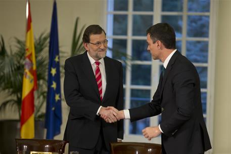 2/02/2015. Firma del acuerdo contra el terrorismo. El presidente del Gobierno, Mariano Rajoy, y el secretario general del PSOE, Pedro Sánche...