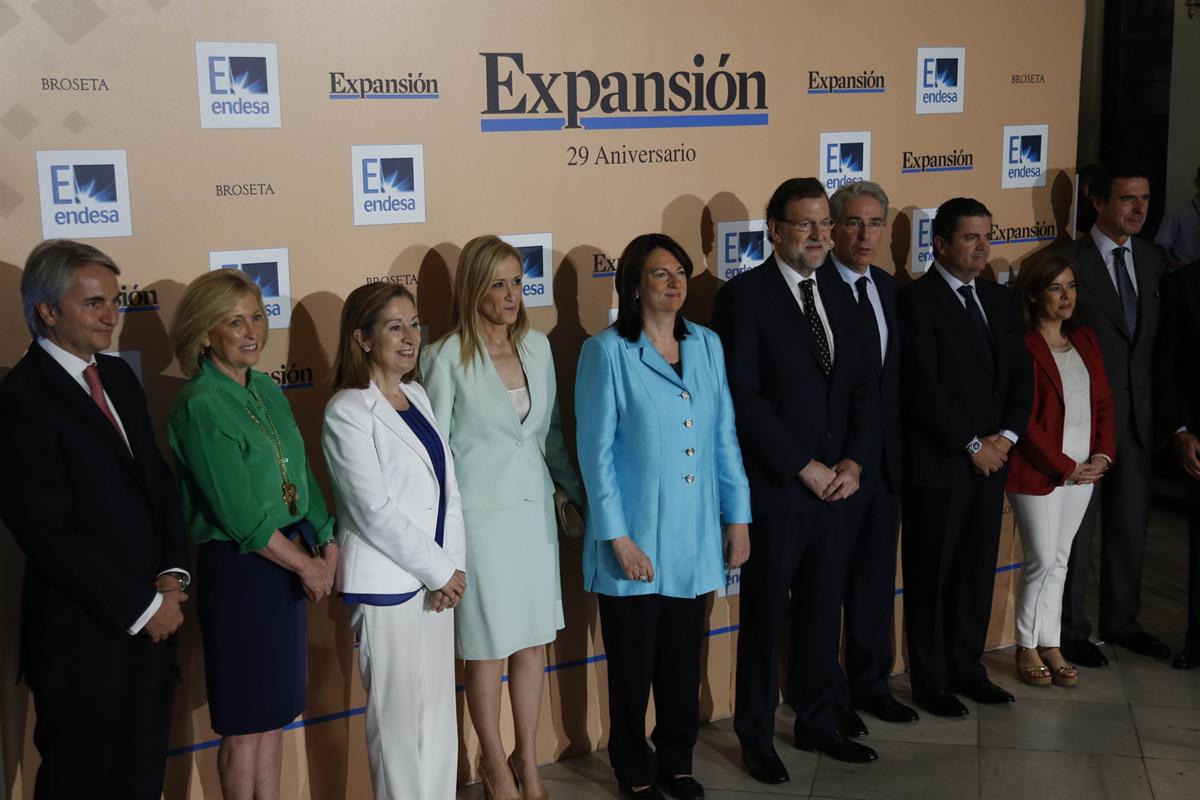2/07/2015. Rajoy asiste al XXIX aniversario del diario 'Expansión'. El presidente del Gobierno, Mariano Rajoy, acompañado por algunos miembr...