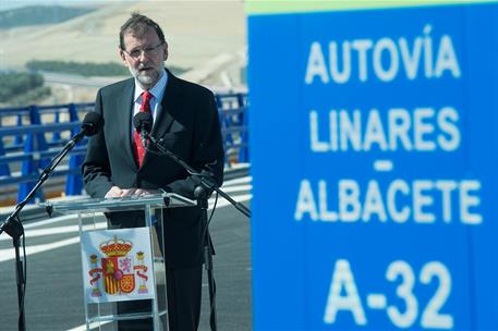 2/10/2015. Rajoy inaugura el tramo de la Autovía A-32 (Linares-Ibros). El presidente del Gobierno, Mariano Rajoy, interviene tras la inaugur...