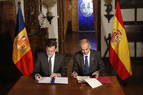 8/01/2015. Viaje del presidente del Gobierno al Principado de Andorra. El presidente del Gobierno, Mariano Rajoy, y el jefe del Ejecutivo de...