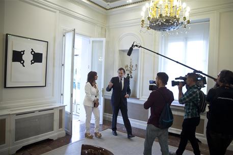 14/09/2015. Mariano Rajoy, en "El programa de Ana Rosa" de Telecinco. Mariano Rajoy charla distendidamente con Ana Rosa Quintana mientras mu...