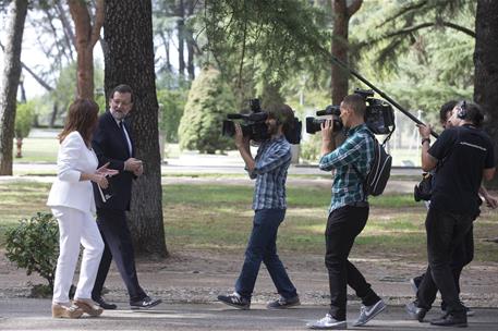 14/09/2015. Mariano Rajoy, en "El programa de Ana Rosa" de Telecinco. El presidente del Gobierno y Ana Rosa Quintana, durante un paseo por l...