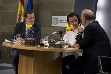 10/11/2015. Rajoy y Del Bosque en El Larguero. El presidente del Gobierno, Mariano Rajoy, y el seleccionador nacional de fútbol, Vicente Del...
