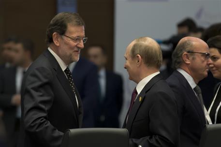 15/11/2015. Rajoy en la Cumbre del G-20 en Turquía. Primera jornada. El presidente del Gobierno, Mariano Rajoy, saluda a Vladimir Putin, en ...