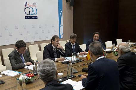 16/11/2015. Rajoy en la Cumbre del G-20 en Turquía. Segunda jornada. El presidente del Gobierno, Mariano Rajoy, y el primer ministro de la R...