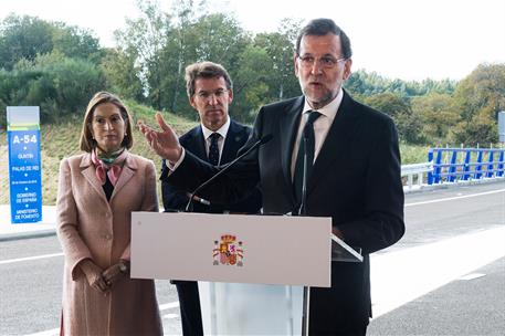 20/10/2015. Rajoy asiste a la puesta en servicio de un tramo de la A-54. El presidente del Gobierno, Mariano Rajoy, en un momento de su inte...