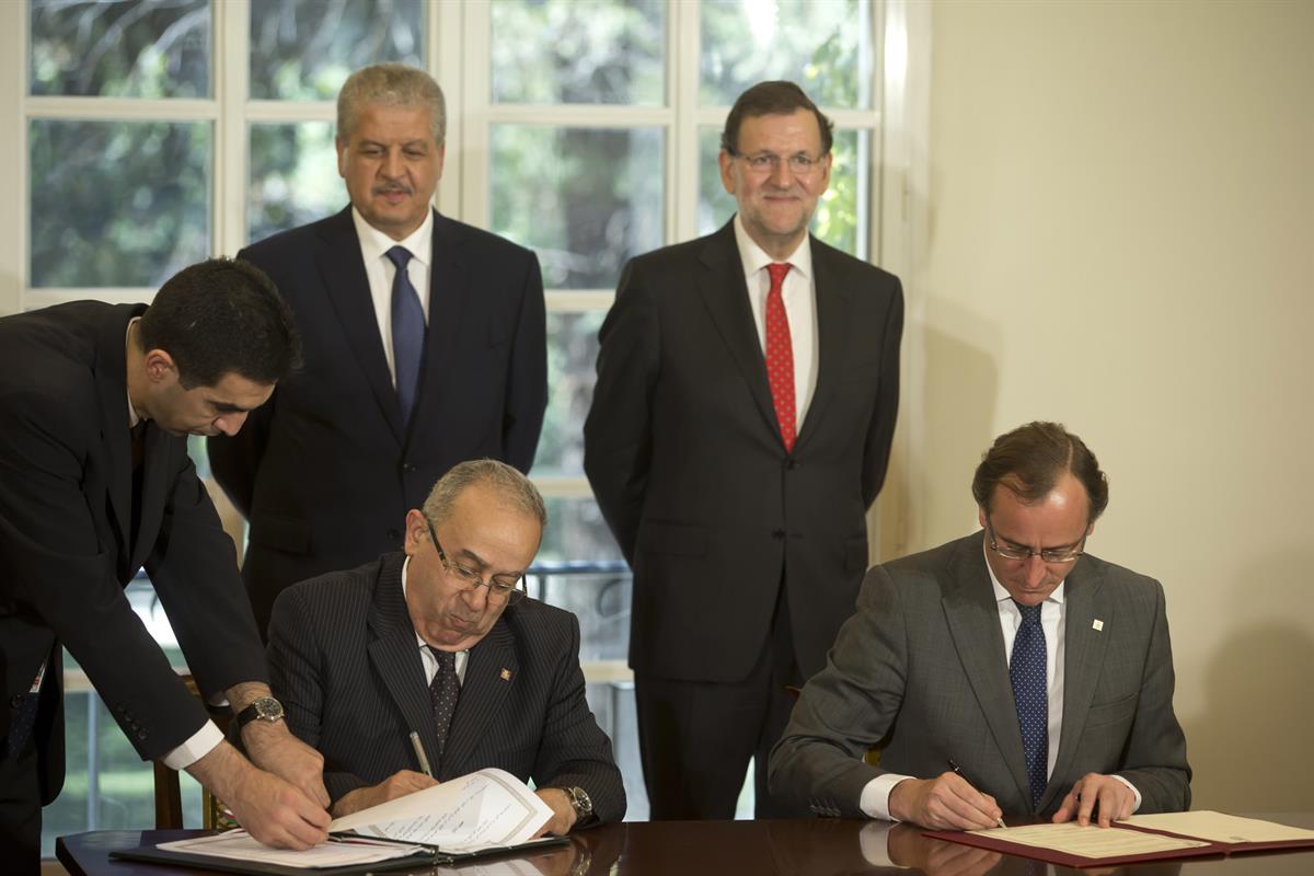 21/07/2015. VI Reunión de Alto Nivel Hispano-Argelina. El ministro de Sanidad, Servicios Sociales e Igualdad de España y el ministro de Asun...