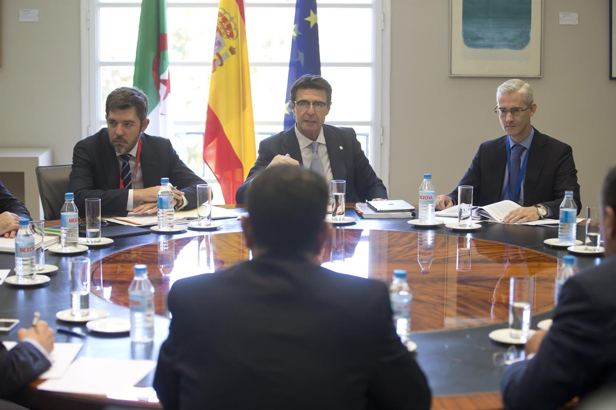 21/07/2015. VI Reunión de Alto Nivel Hispano-Argelina. Reunión conjunta del ministro de Industria, Energía y Turismo y el secretario de Esta...
