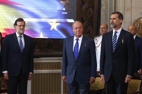 24/06/2015. Aniversario de la adhesión de España a las Comunidades Europeas. El rey Felipe VI, acompañado por el rey Juan Carlos y el presid...
