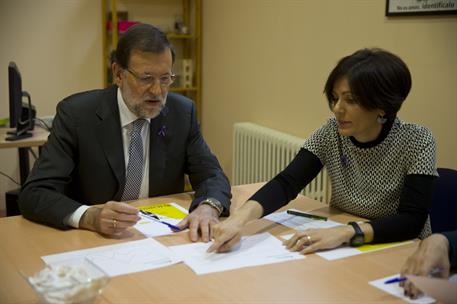 25/11/2015. Rajoy, en el Día Internacional contra la violencia de género. El presidente del Gobierno, Mariano Rajoy, durante su vista a la u...