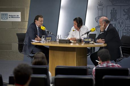10/11/2015. Rajoy y Del Bosque en El Larguero. El presidente del Gobierno, Mariano Rajoy, y el seleccionador nacional de fútbol, Vicente Del...
