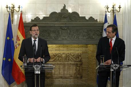14/01/2015. Viaje de Rajoy a Grecia. El presidente del Gobierno, Mariano Rajoy, comparece ante los medios de comunicación, junto al primer m...