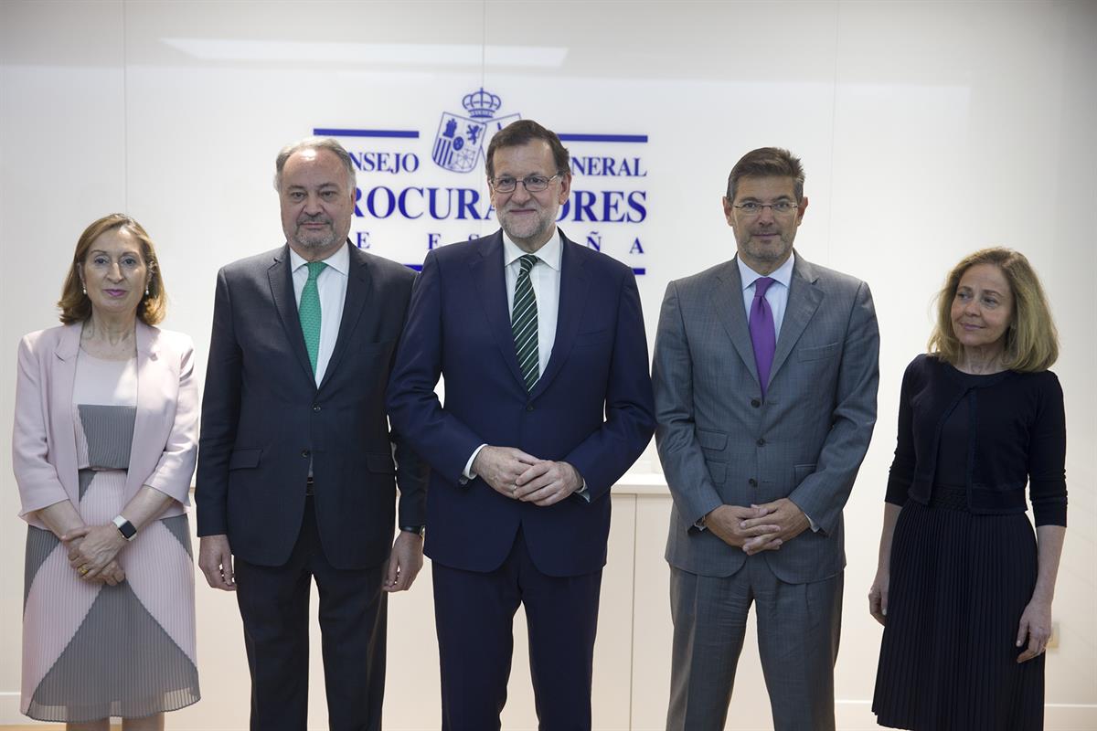 1/06/2016. Rajoy inaugura la nueva sede del Consejo General de Procuradores de España. El presidente del Gobierno, Mariano Rajoy, junto al m...