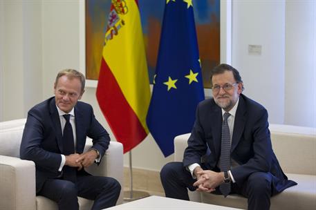 12/09/2016. Rajoy recibe al presidente del Consejo Europeo, Donald Tusk. El presidente del Gobierno en funciones, Mariano Rajoy, y el presid...