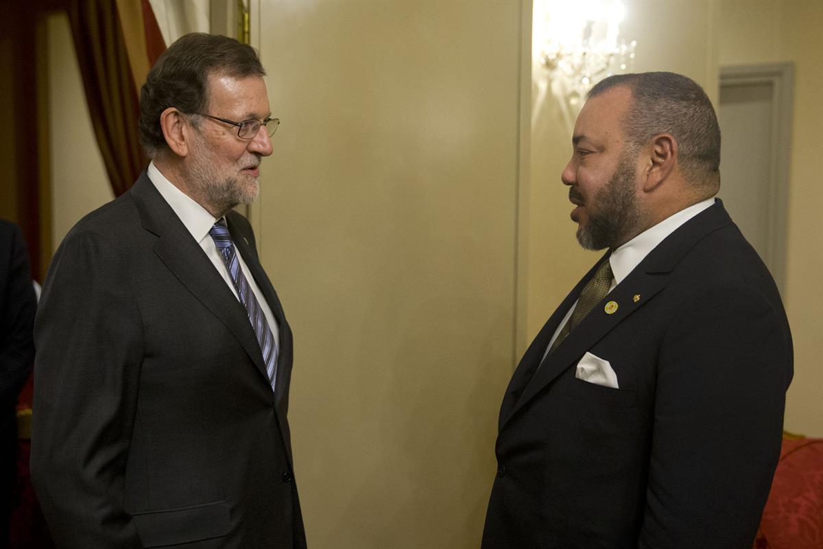 15/11/2016. Rajoy participa en Marrakech en la Cumbre sobre Cambio Climático. El presidente del Gobierno, Mariano Rajoy, junto al Rey de Mar...
