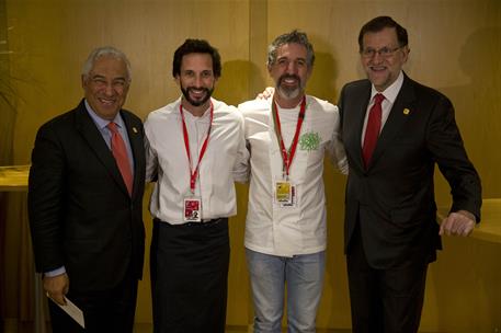 15/12/2016. Rajoy asiste al Consejo Europeo. El presidente del Gobierno, Mariano Rajoy, y el primer ministro de Portugal, Antonio Costa, pos...