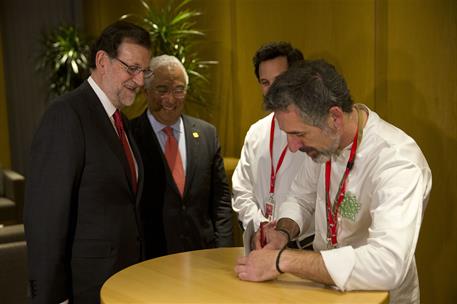 15/12/2016. Rajoy asiste al Consejo Europeo. El presidente del Gobierno, Mariano Rajoy, y el primer ministro de Portugal, Antonio Costa, pos...