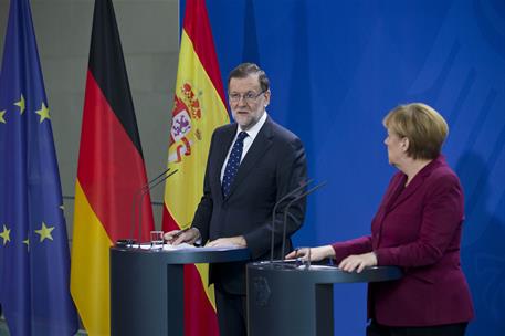 18/11/2016. Rajoy viaja a Berlín. El presidente del Gobierno, Mariano Rajoy, y la canciller alemana Angela Merkel, durante la rueda de prens...