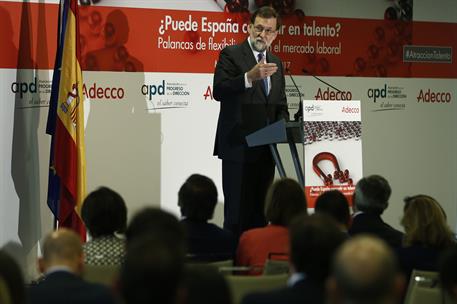 4/05/2017. Rajoy inaugura una jornada de la Asociación para el Progreso de la Dirección. El presidente del Gobierno, Mariano Rajoy, durante ...