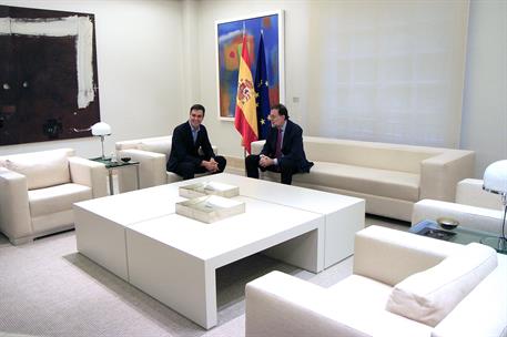 6/07/2017. Rajoy recibe al secretario general del PSOE. El presidente del Gobierno, Mariano Rajoy, y el secretario general del PSOE, Pedro S...