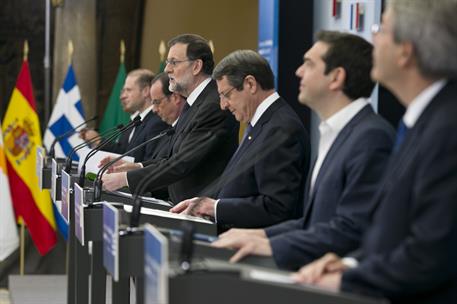 10/04/2017. Rajoy preside la III Cumbre de los países del sur de la UE. El presidente del Gobierno, Mariano Rajoy, junto al primer ministro ...