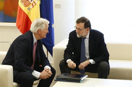 10/05/2017. Rajoy recibe al negociador jefe para el Brexit, Michel Barnier. El presidente del Gobierno, Mariano Rajoy, junto al negociador d...