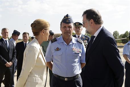 12/10/2017. Día de la Fiesta Nacional. El presidente del Gobierno, Mariano Rajoy, acompañado por la ministra de Defensa, María Dolores de Co...