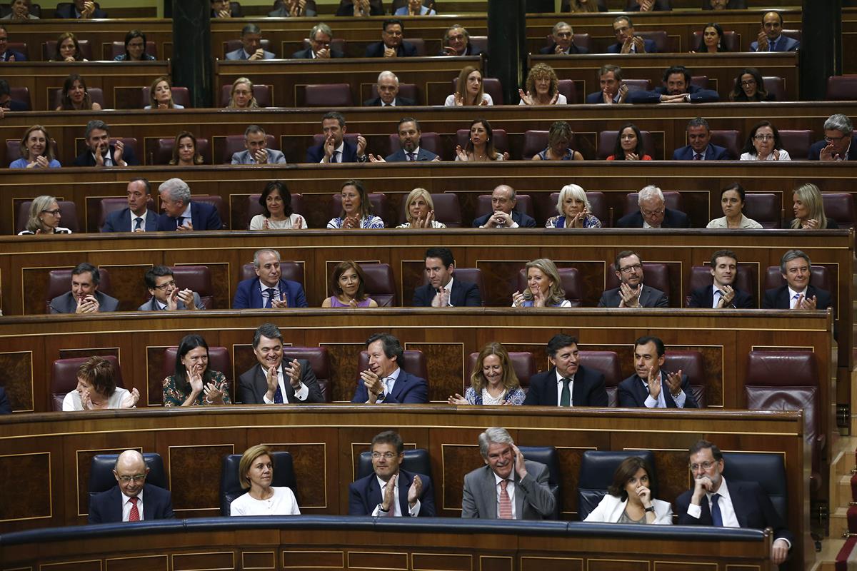 14/06/2017. Rajoy asiste en el Congreso al debate de la moción de censura. El presidente del Gobierno, Mariano Rajoy, junto a otros miembros...