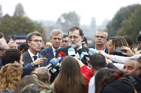 16/10/2017. Viaje de Mariano Rajoy a Galicia. El presidente del Gobierno, Mariano Rajoy, durante las declaraciones que ha efectuado a los me...