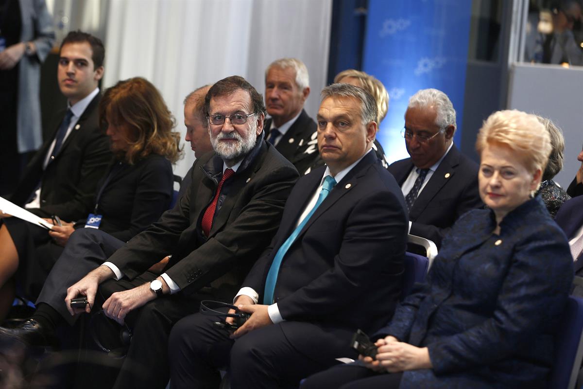 17/11/2017. Rajoy asiste a la Cumbre Social Europea de Gotemburgo. El presidente del Gobierno español, Mariano Rajoy, junto a otros mandatar...