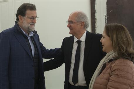 18/11/2017. Rajoy recibe al alcalde metropolitano de Caracas, Antonio Ledezma. El presidente del Gobierno, Mariano Rajoy, recibe en La Moncl...