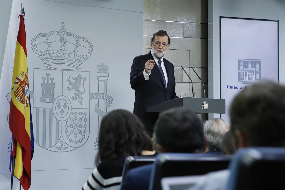 21/10/2017. Comparecencia de Rajoy tras el Consejo de Ministros extraordinario. El presidente del Gobierno, Mariano Rajoy, durante su compar...