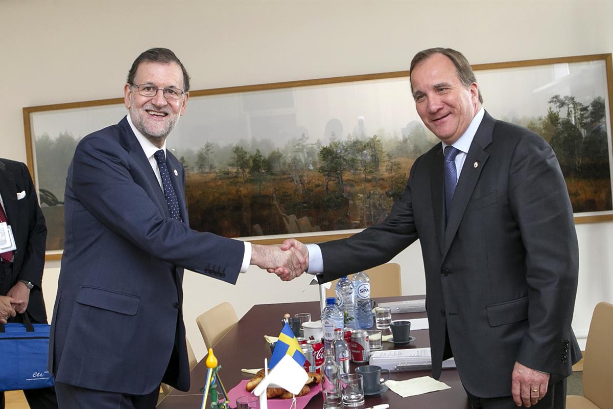 23/06/2017. Mariano Rajoy asiste al Consejo Europeo. El presidente del Gobierno, Mariano Rajoy, y el primer ministro sueco, Stefan Löfven, d...