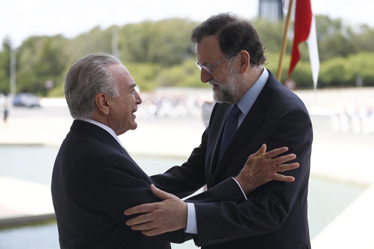 24/04/2017. Viaje oficial de Rajoy a Brasil (primera jornada). El presidente del Gobierno, Mariano Rajoy, saluda al presidente de la Repúbli...