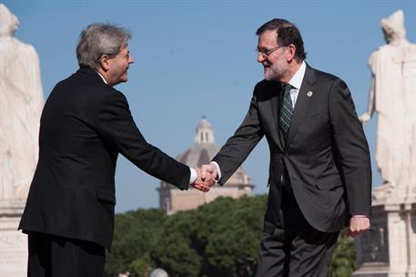 25/03/2017. Rajoy asiste al 60 aniversario de la UE. El presidente del Gobierno, Mariano Rajoy, es recibido por el primer ministro italiano,...