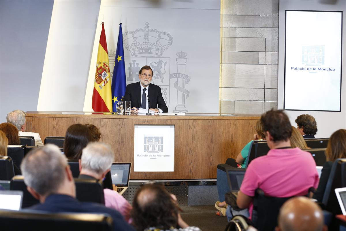 25/08/2017. Rajoy valora los atentados en Cataluña. El presidente del Gobierno, Mariano Rajoy, durante la rueda de prensa posterior al Conse...