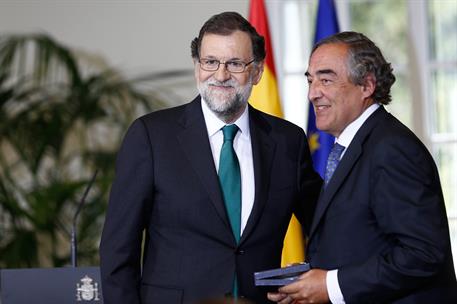 27/07/2017. Rajoy entrega las Medallas de Oro al Mérito en el Trabajo. El presidente del Gobierno, Mariano Rajoy, entrega la Medalla de Oro ...