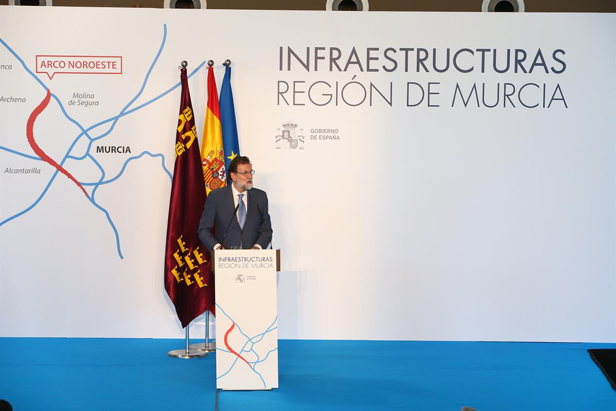 27/12/2017. Rajoy preside un acto sobre infraestructuras en Murcia. El presidente del Gobierno, Mariano Rajoy, durante su intervención en el...