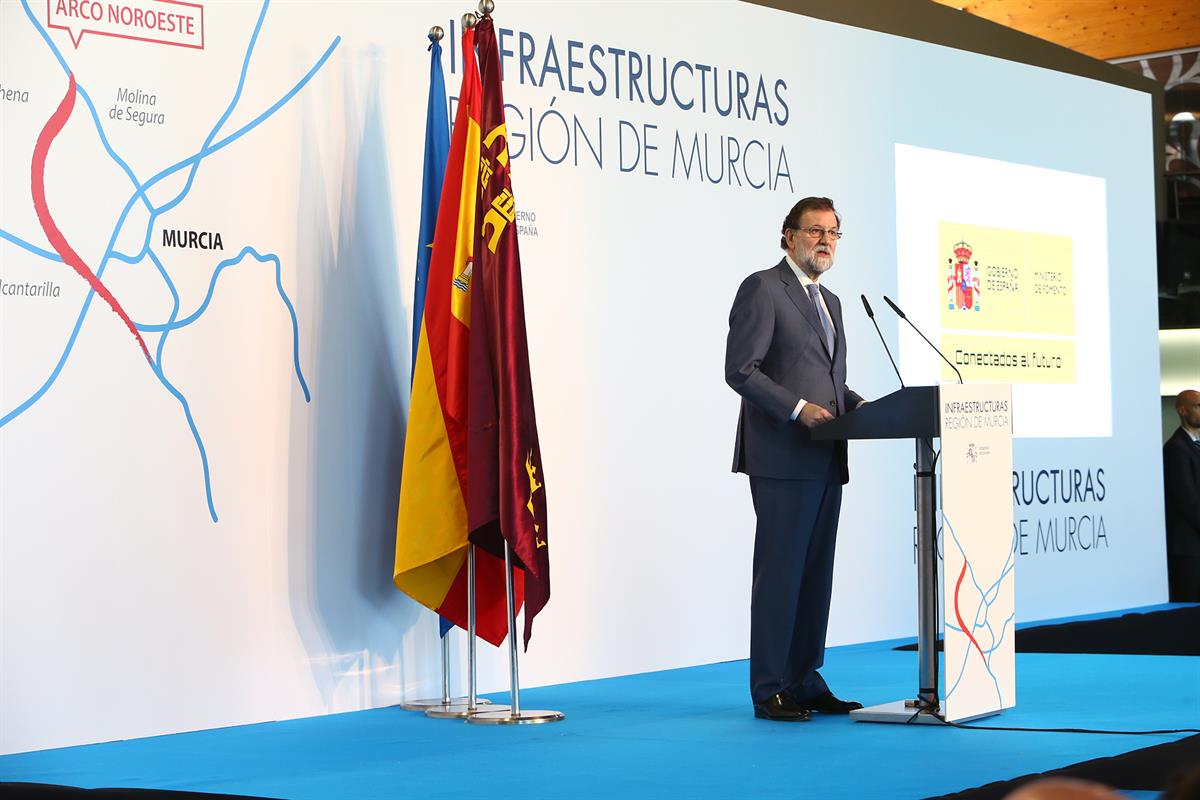 27/12/2017. Rajoy preside un acto sobre infraestructuras en Murcia. El presidente del Gobierno, Mariano Rajoy, durante su intervención en el...