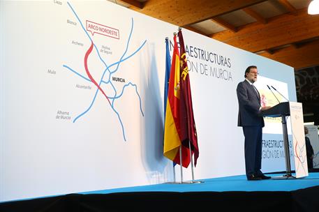 27/12/2017. Rajoy preside un acto sobre infraestructuras en Murcia. El presidente del Gobierno, Mariano Rajoy, durante su intervención en el...