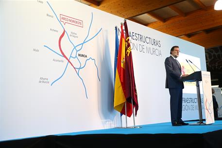 27/12/2017. Rajoy preside un acto sobre infraestructuras en Murcia. El presidente del Gobierno, Mariano Rajoy, durante su intervención en el...