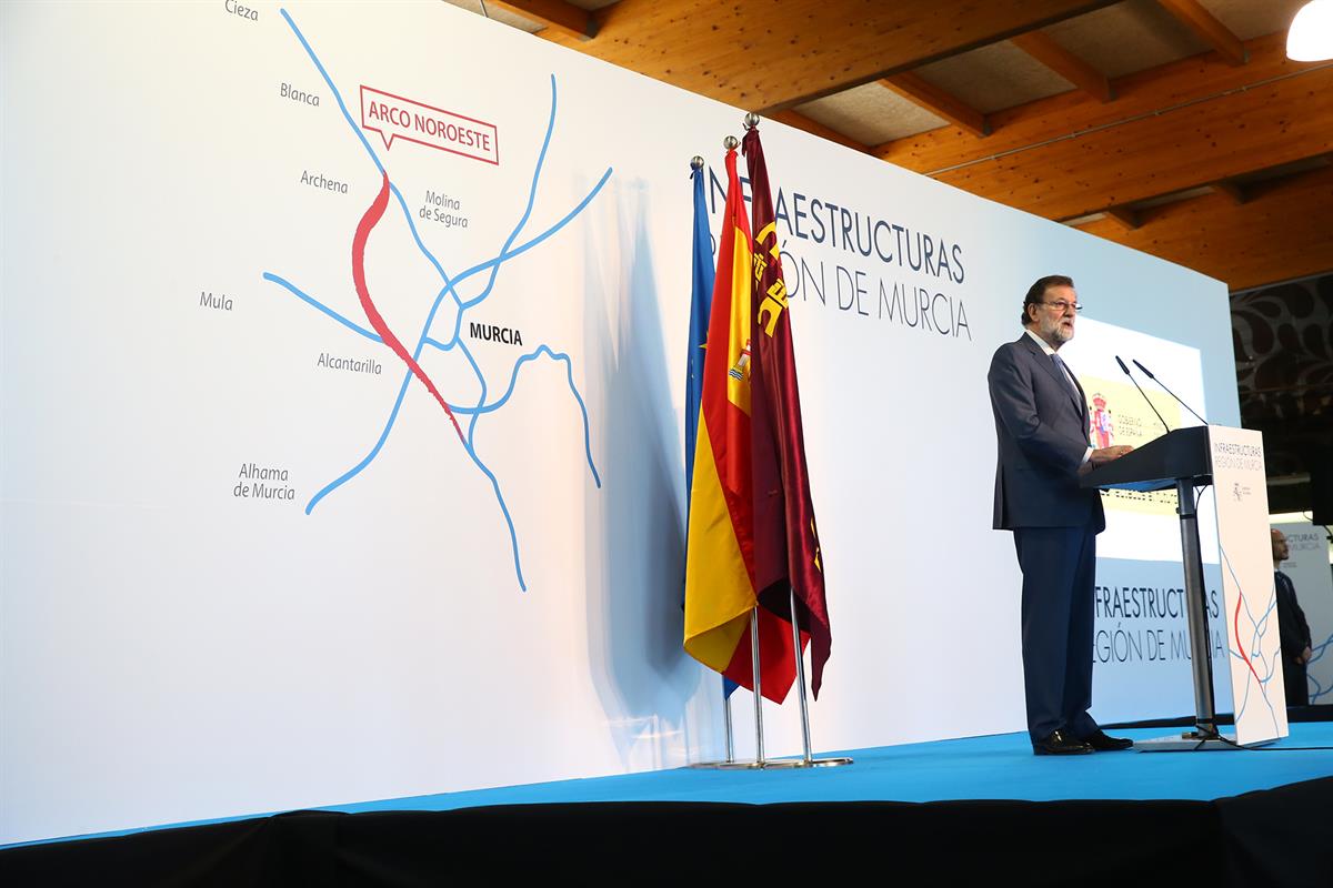 27/12/2017. Rajoy preside un acto sobre infraestructuras en Murcia. El presidente del Gobierno, Mariano Rajoy, durante su intervención en el...