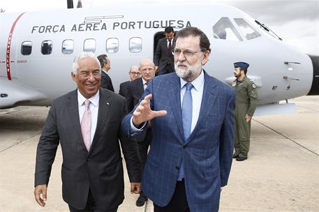29/05/2017. XXIX Cumbre Luso Española. El presidente del Gobierno, Mariano Rajoy, recibe a su homólogo luso, António Costa, a su llegada a l...