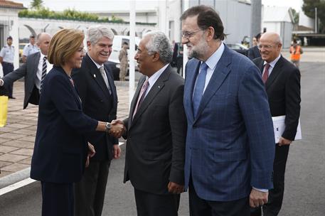 29/05/2017. XXIX Cumbre Luso Española. El primer ministro portugués, António Costa, saluda a la ministra de Defensa, Mª Dolores de Cospedal,...