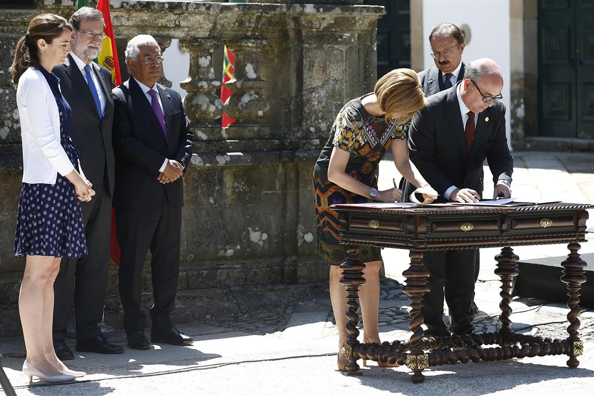 30/05/2017. XXIX Cumbre Luso-Española (Segunda jornada). La ministra de Defensa, María Dolores de Cospedal, y su homólogo portugués, José Al...