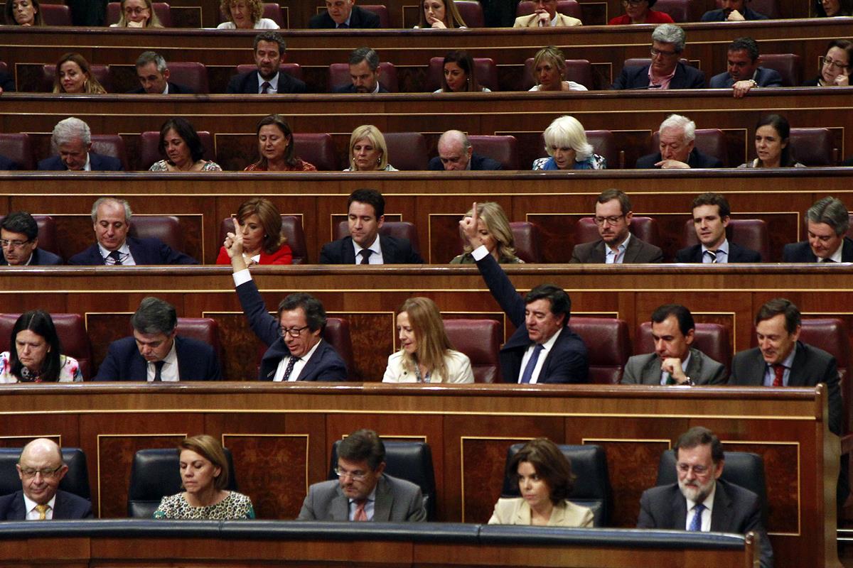 31/05/2017. Rajoy asiste a las votaciones de los Presupuestos Generales del Estado. El presidente del Gobierno, Mariano Rajoy, y varios miem...