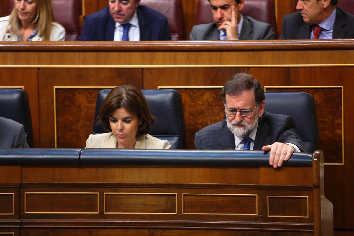 31/05/2017. Rajoy asiste a las votaciones de los Presupuestos Generales del Estado. El presidente del Gobierno, Mariano Rajoy, y la vicepres...