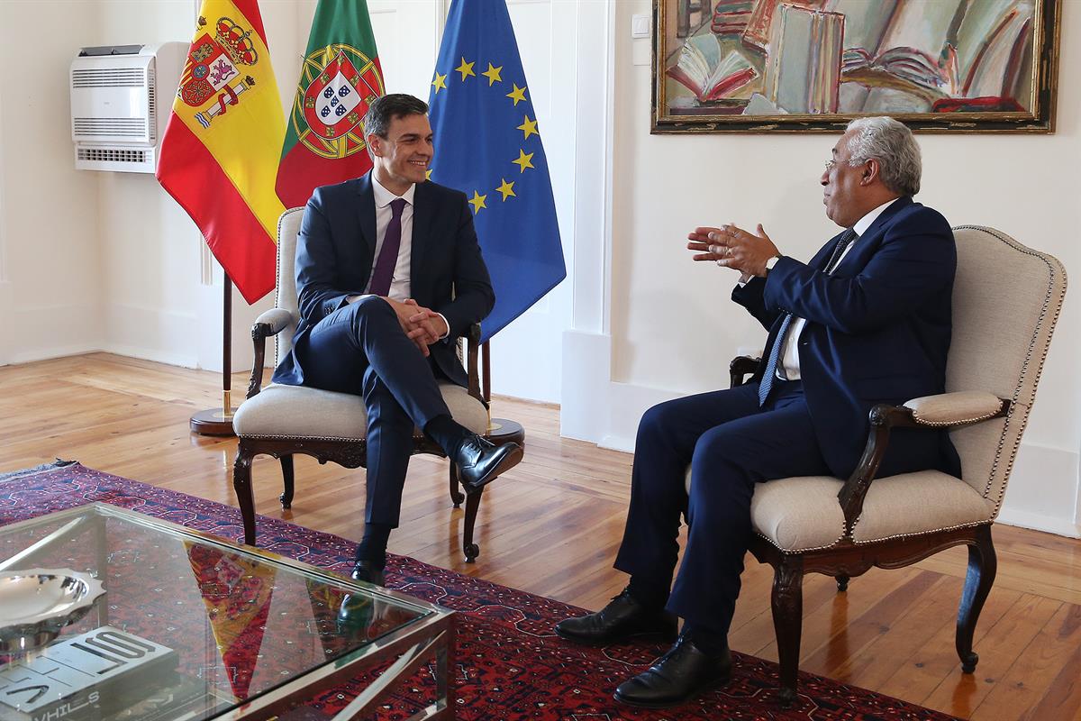 2/07/2018. Sánchez se reúne en Lisboa con Costa. El presidente del Gobierno, Pedro Sánchez, y el primer ministro de la República Portuguesa,...