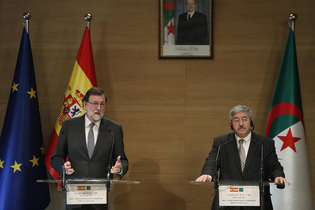 3/04/2018. VII Reunión de Alto Nivel Argelia-España. El presidente del Gobierno, Mariano Rajoy, junto al primer ministro de la República de ... 3/04/2018. VII Reunión de Alto Nivel Argelia-España. El presidente del Gobierno, Mariano Rajoy, junto al primer ministro de la República de ...