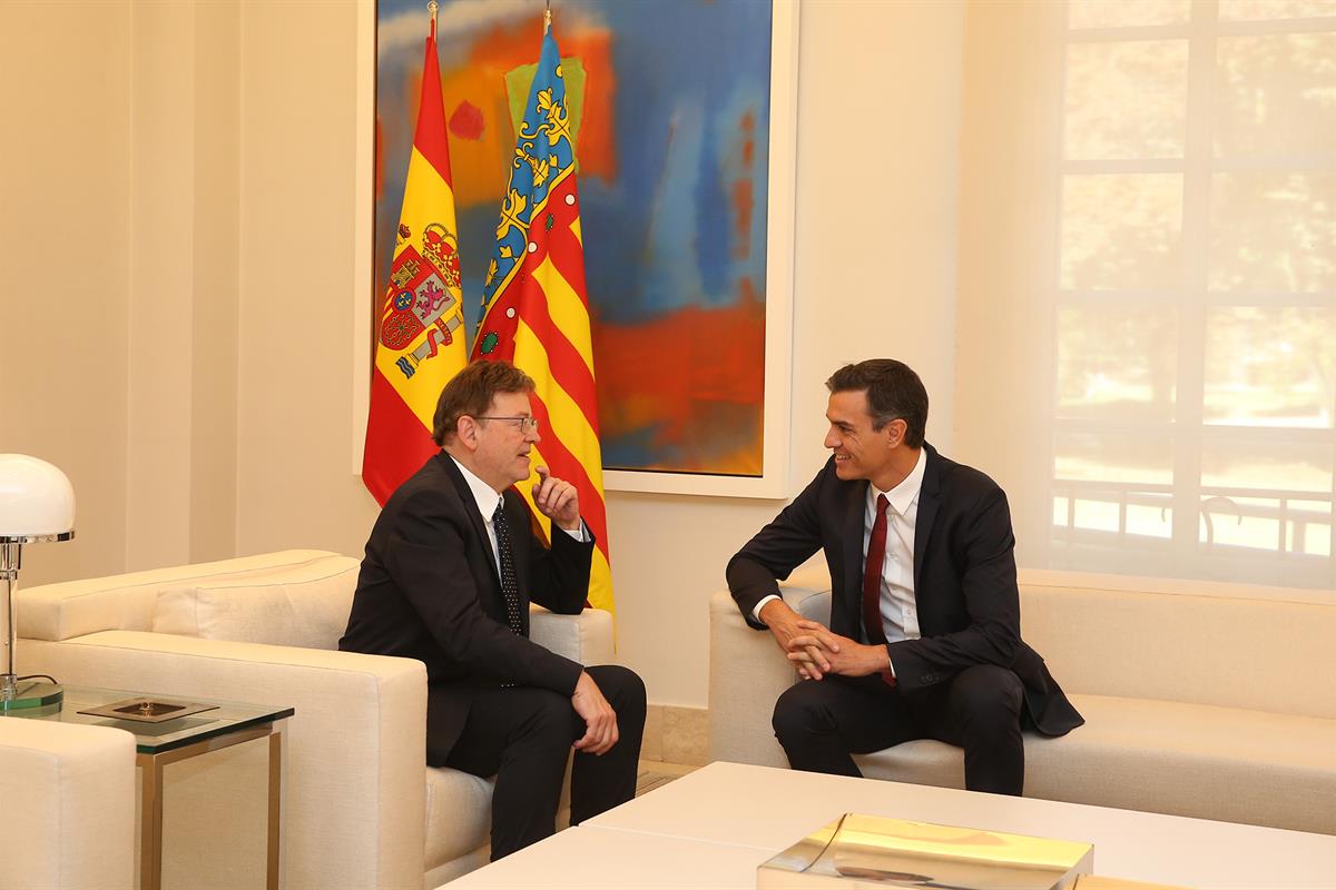 3/10/2018. Pedro Sánchez recibe al presidente de la Generalitat Valenciana. El presidente del Gobierno, Pedro Sánchez, y el presidente de la...